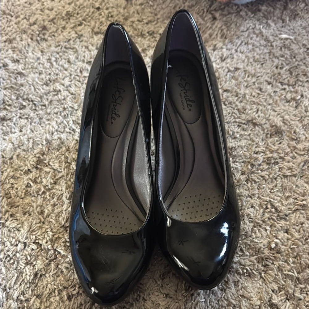 Life Stride Black Women's Pumps